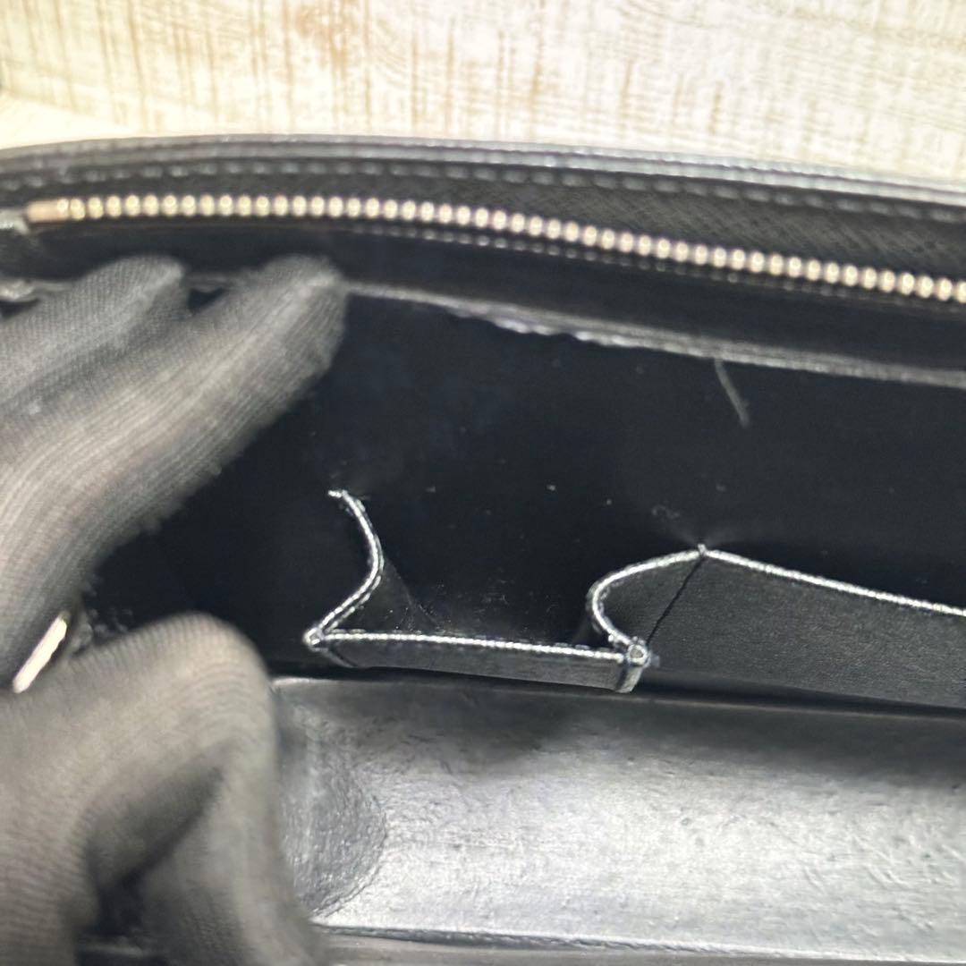 LOUIS VUITTON ルイヴィトン タイガ ポルトドキュマン ロザン