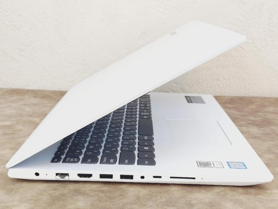 【美品】Lenovo IdeaPad 330 Core i7、メモリ20GB！