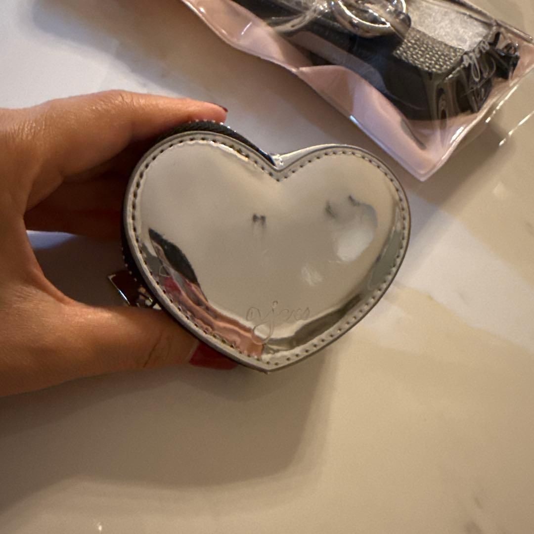 エジュー　iPhone16pro ケース　、　ミニポーチ