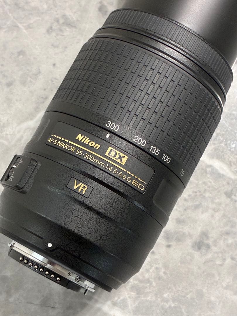 ⭐️美品⭐️ Nikon DX 55-300mm f/4.5-5.6G ED VR