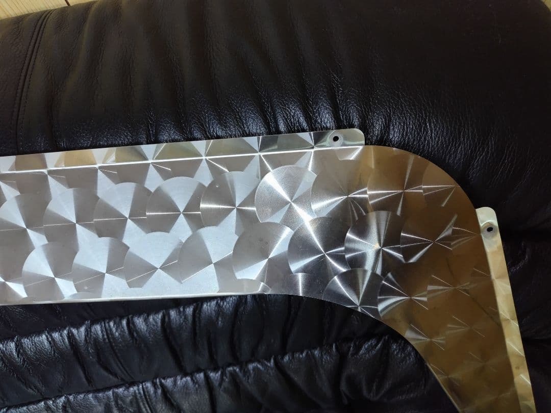 グラプロのドアバイザー