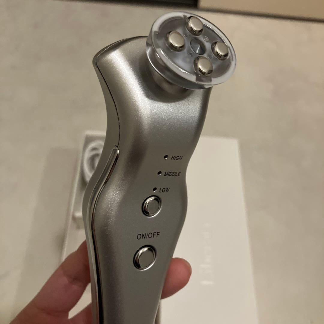 ララルーチュ　リベラータ　美顔器