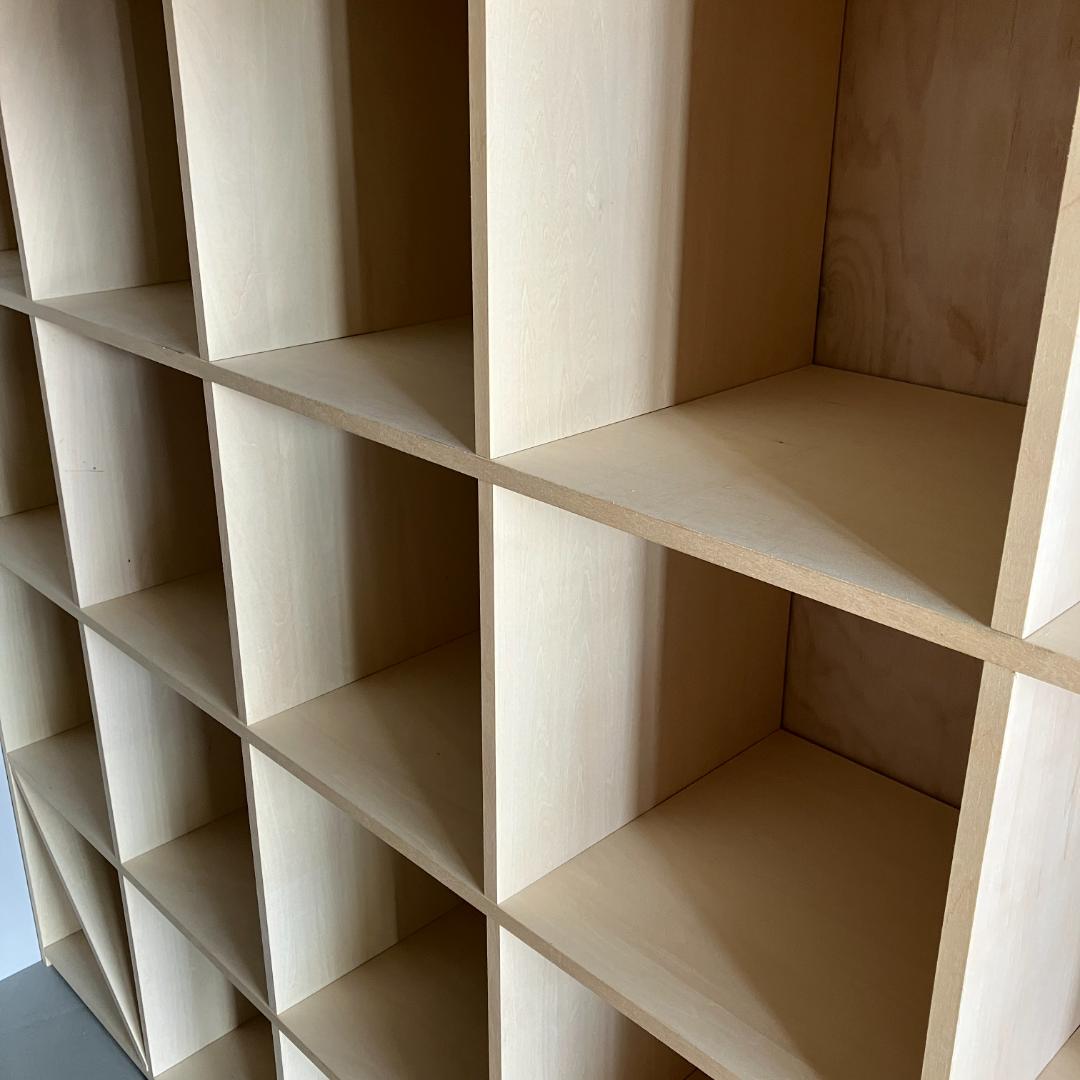 【伊勢原さま専用】マルゲリータ 壁一面の本棚 奥行350mm 縦5コマ×横7コマ