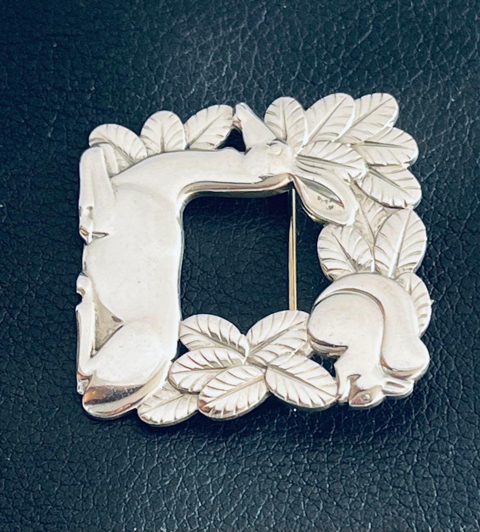   ジョージジェンセンブローチ 鹿 とリス 318