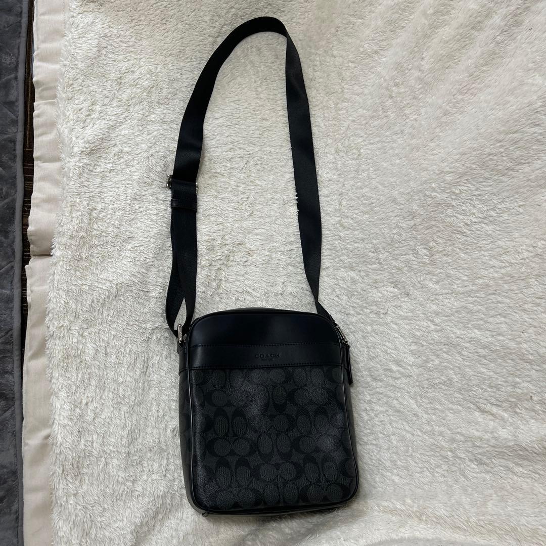 ぴかちゅうさん専用です！★超美品★COACH ブラック ショルダーバッグ