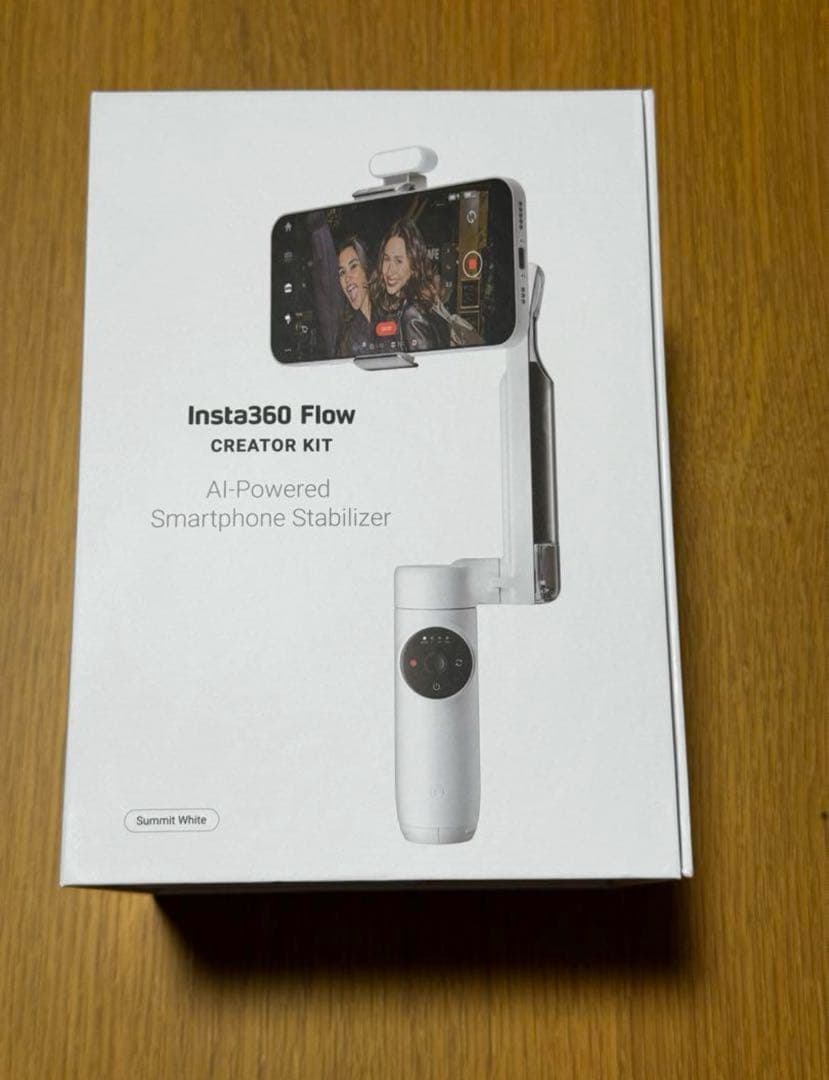 Insta360 Flow クリエイターキット スマートフォン用ジンバルホワイト