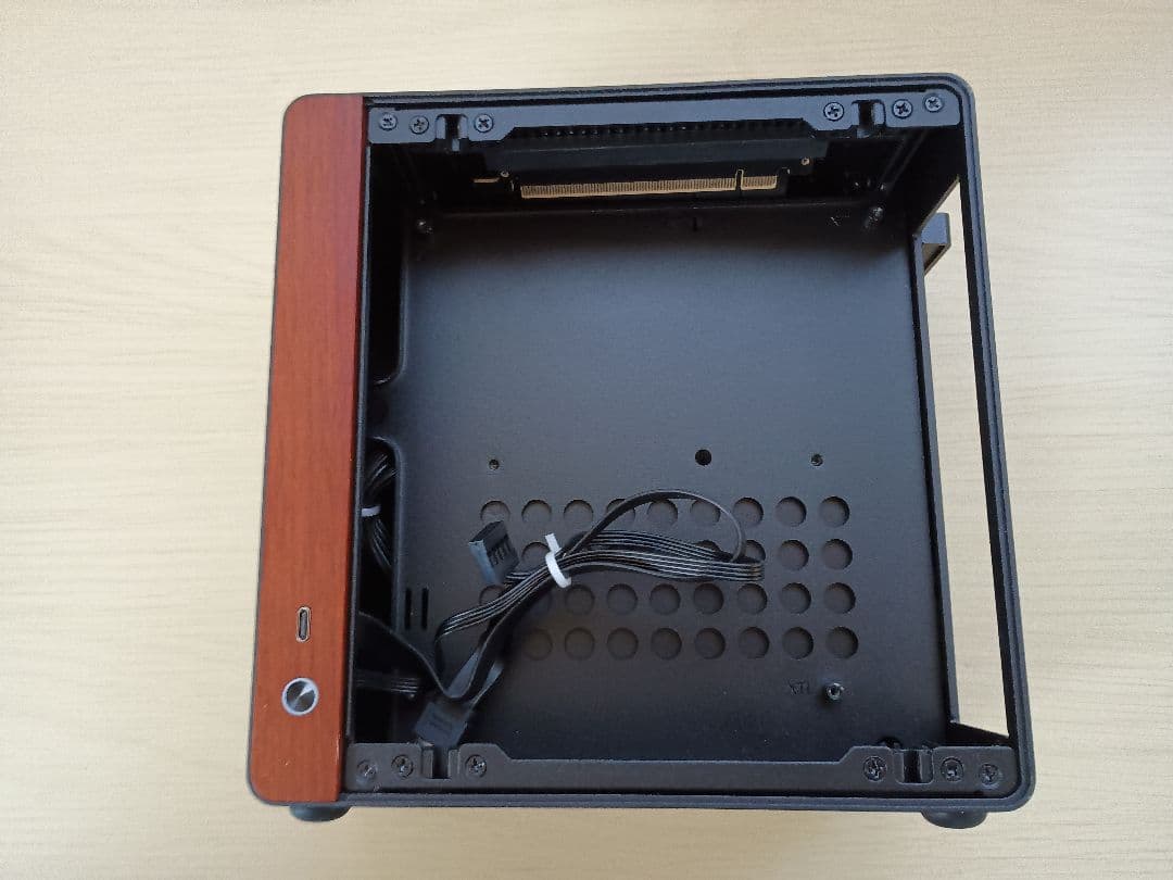 jonsbo nv10 ケースと電源とCPUクーラーセット