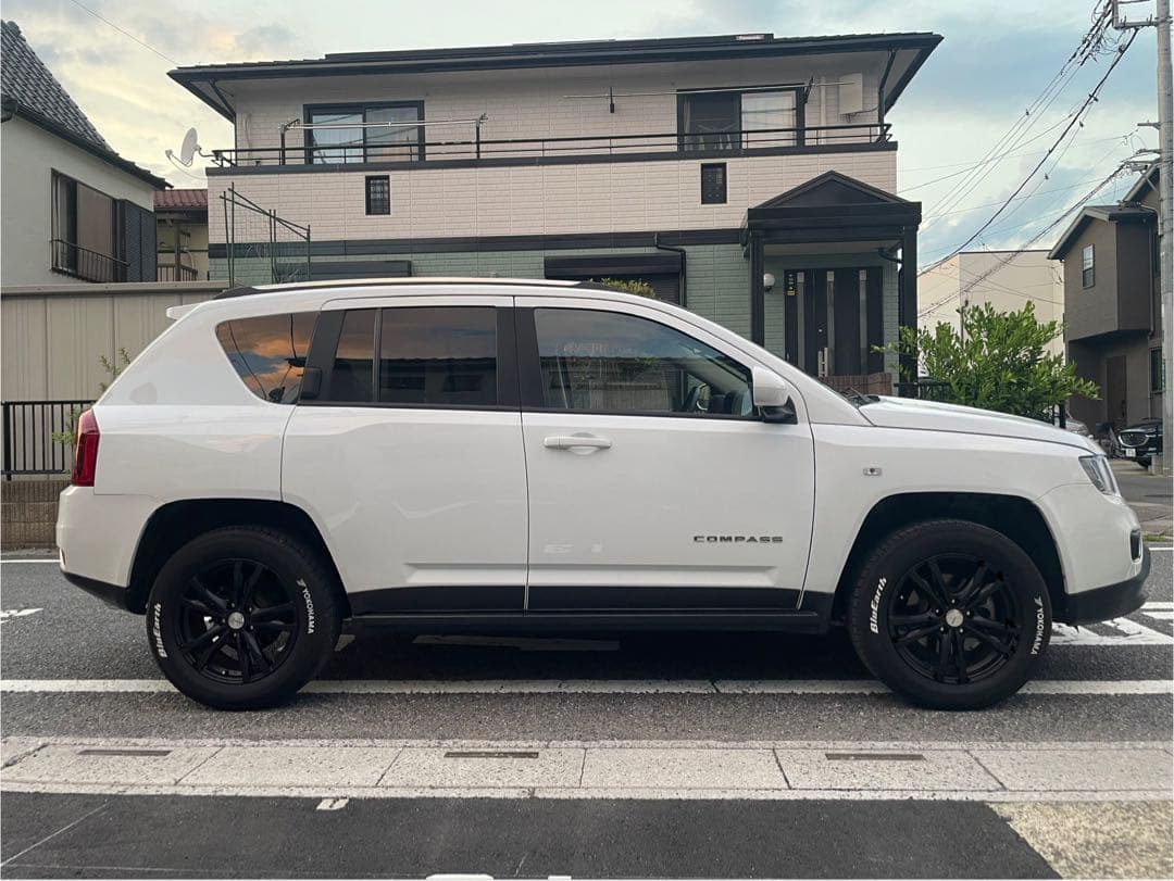 【24時間限定値下げ】17ブラックホイール＆225/60R17タイヤ4本セット