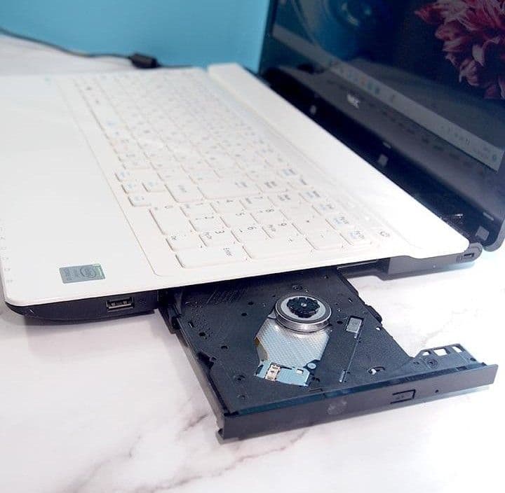 NEC LAVIE ノートPC 8GBメモリ 1TB SSD