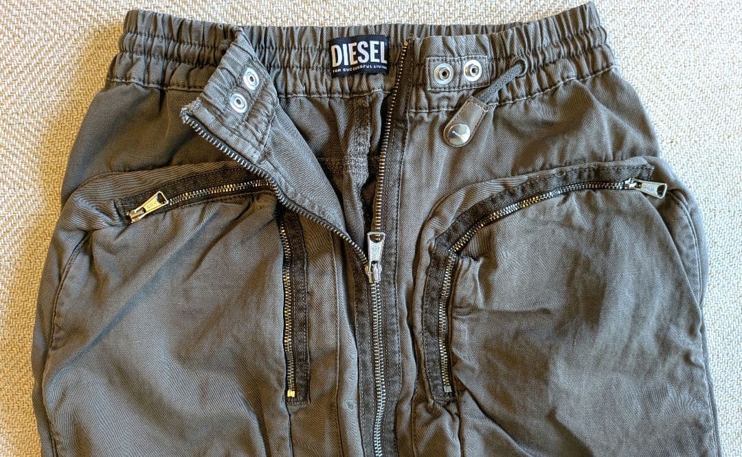 値下げ！ディーゼル カーゴロングスカート 3Dジップポケット サイズ23