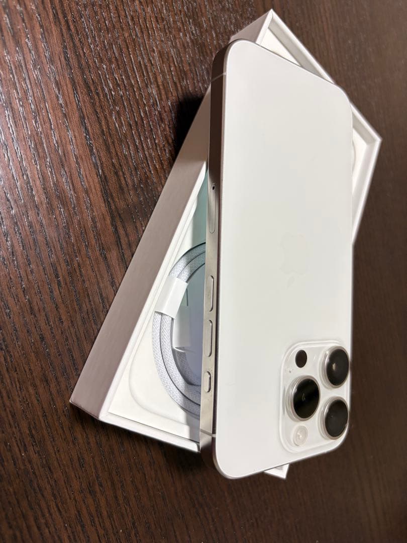 iPhone15Pro128G ホワイトチタニウム