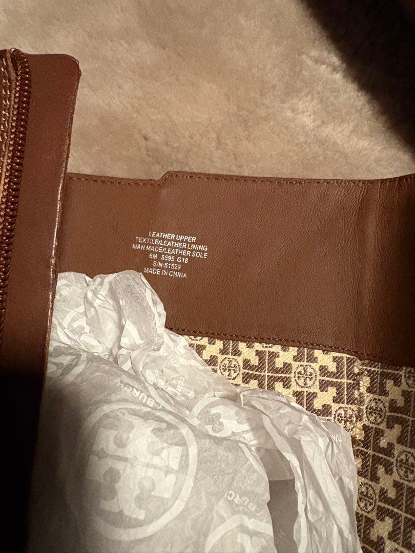 未使用トリーバーチブラウンレザー ロングブーツ ジッパー付き