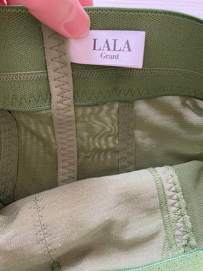 未使用品✨LALA Grant ハイウェストガードル オリーブ76