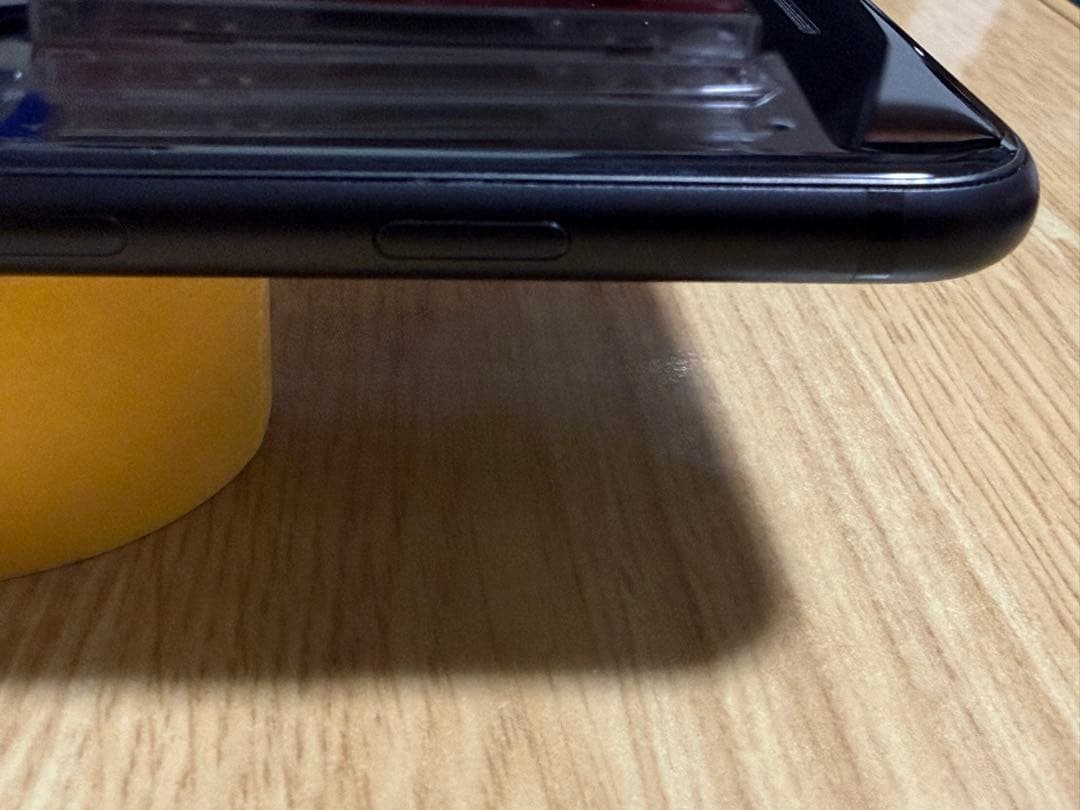 Apple iPhone SE2 黒 64GB