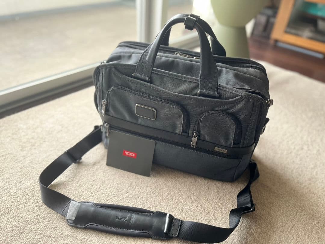 TUMI ビジネスバッグ （色:ピューター）