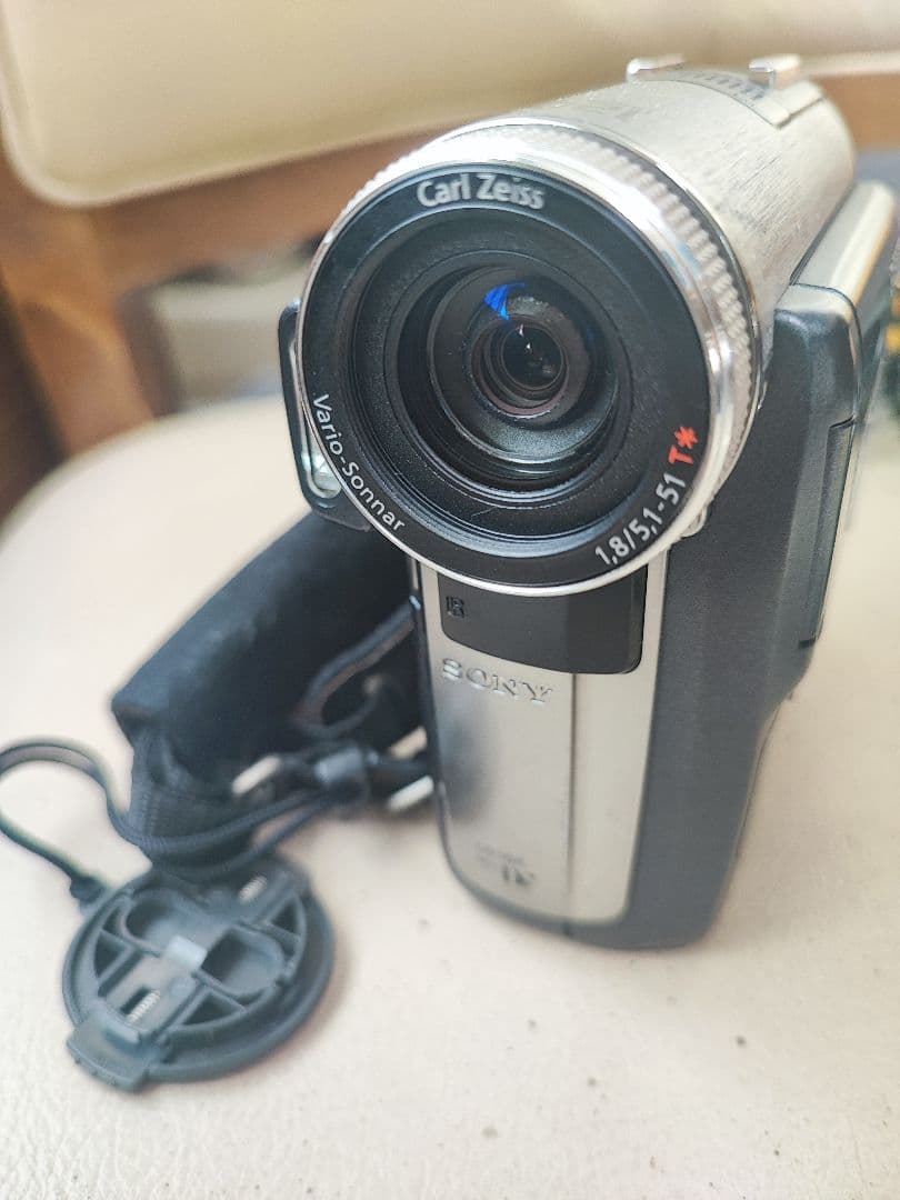 SONYデジタルビデオカメラ おまけハンディカムDCR-PC350