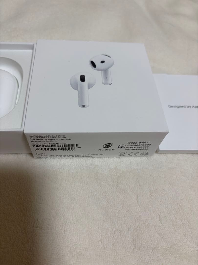 充電器のみ　AirPods 4 本体 アクティブノイズキャンセリング搭載