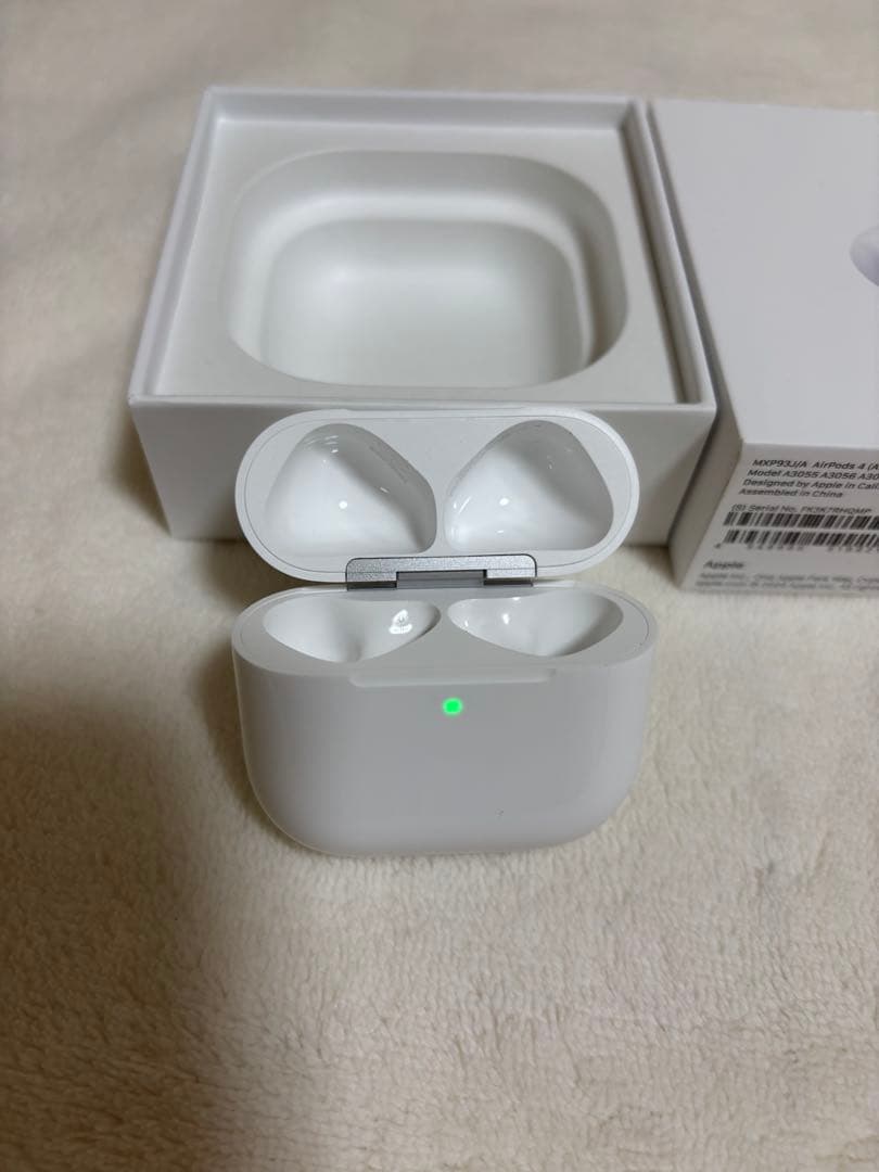 充電器のみ　AirPods 4 本体 アクティブノイズキャンセリング搭載