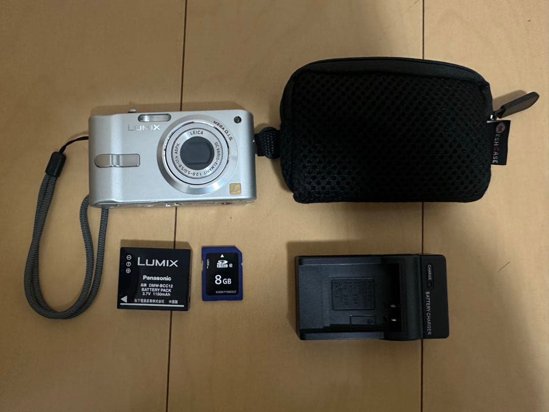 デジタルカメラ Panasonic LUMIX MC-FS2