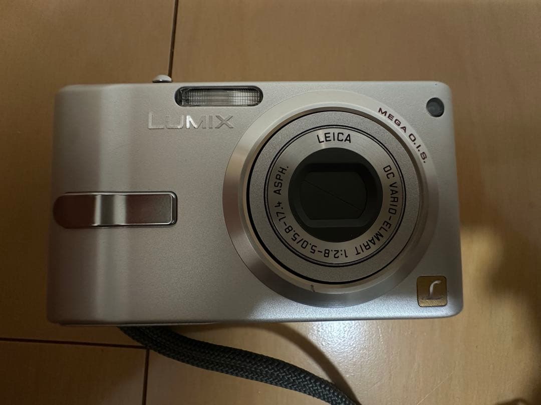 デジタルカメラ Panasonic LUMIX MC-FS2
