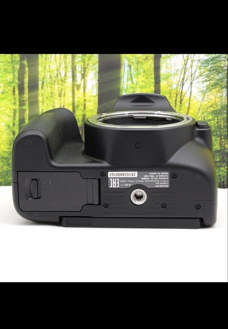 スマホ転送機能付☆Canon Kiss X10トリプル☆動画も写真も最高一眼レフ