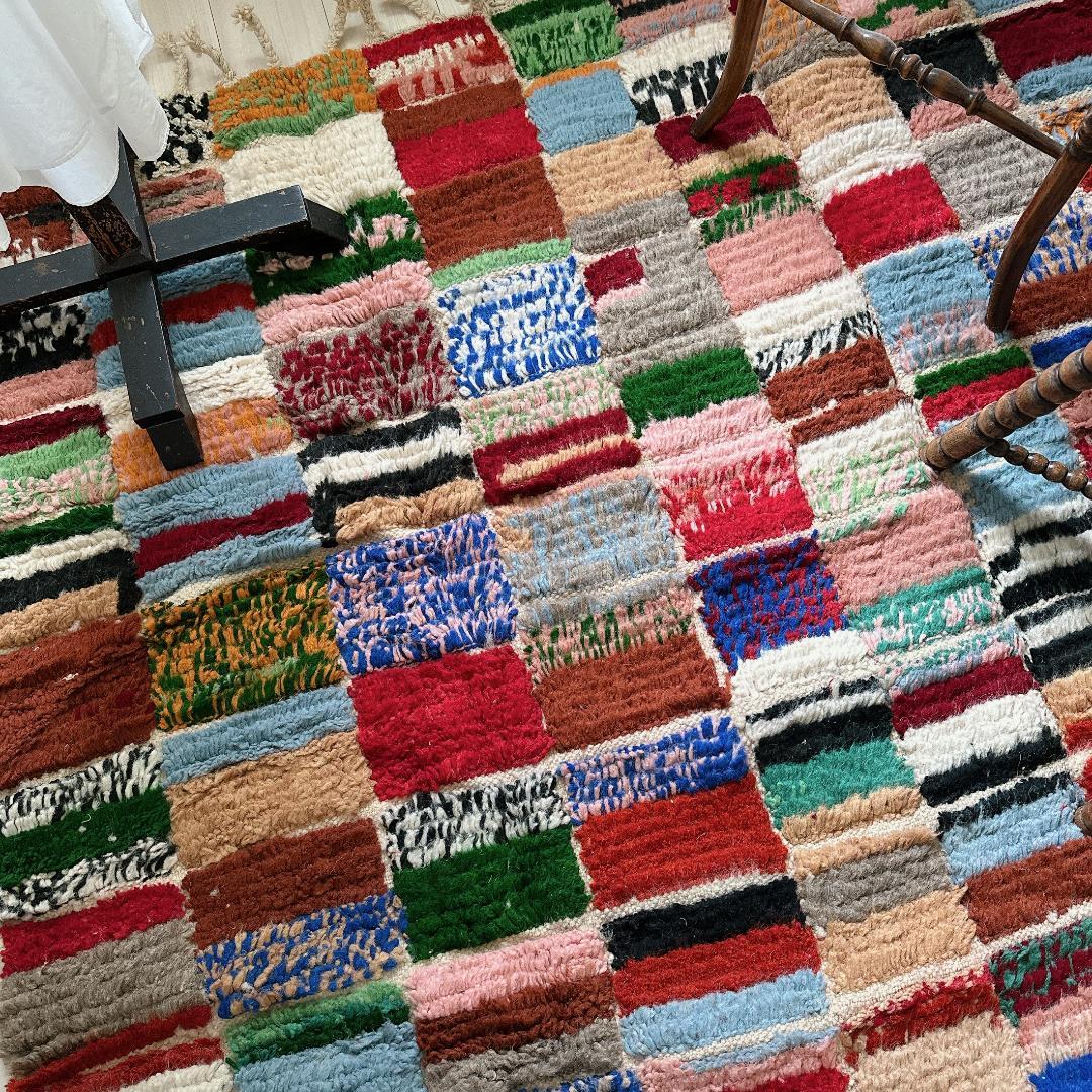 モロッコ製ラグ147 レア マルチカラー レッド ミント ブルー グリーン