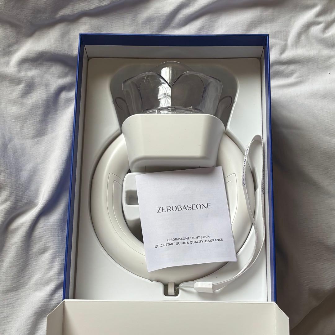 ZEROBASONE ペンライト ゼベワン ZB1 公式