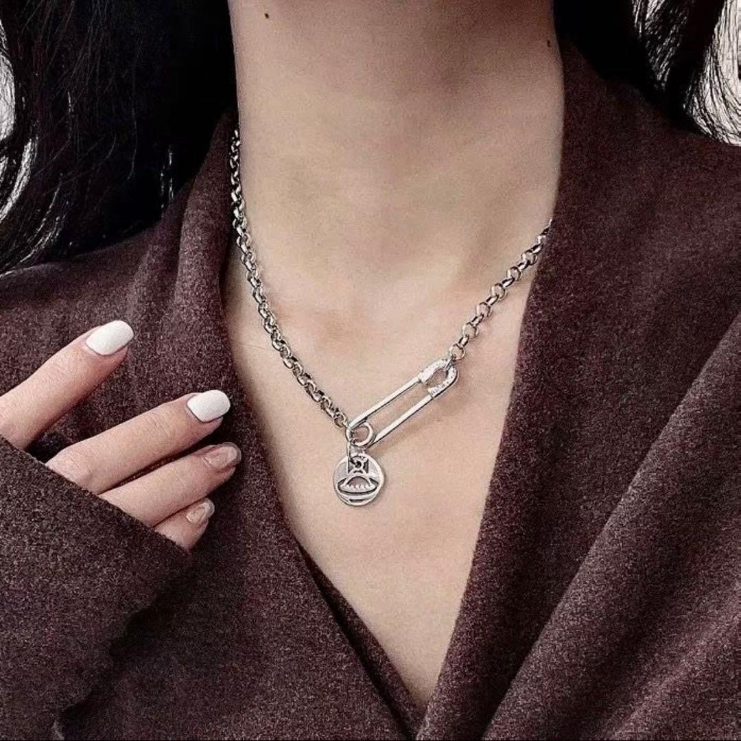 Vivienne Westwood シルバーネックレス