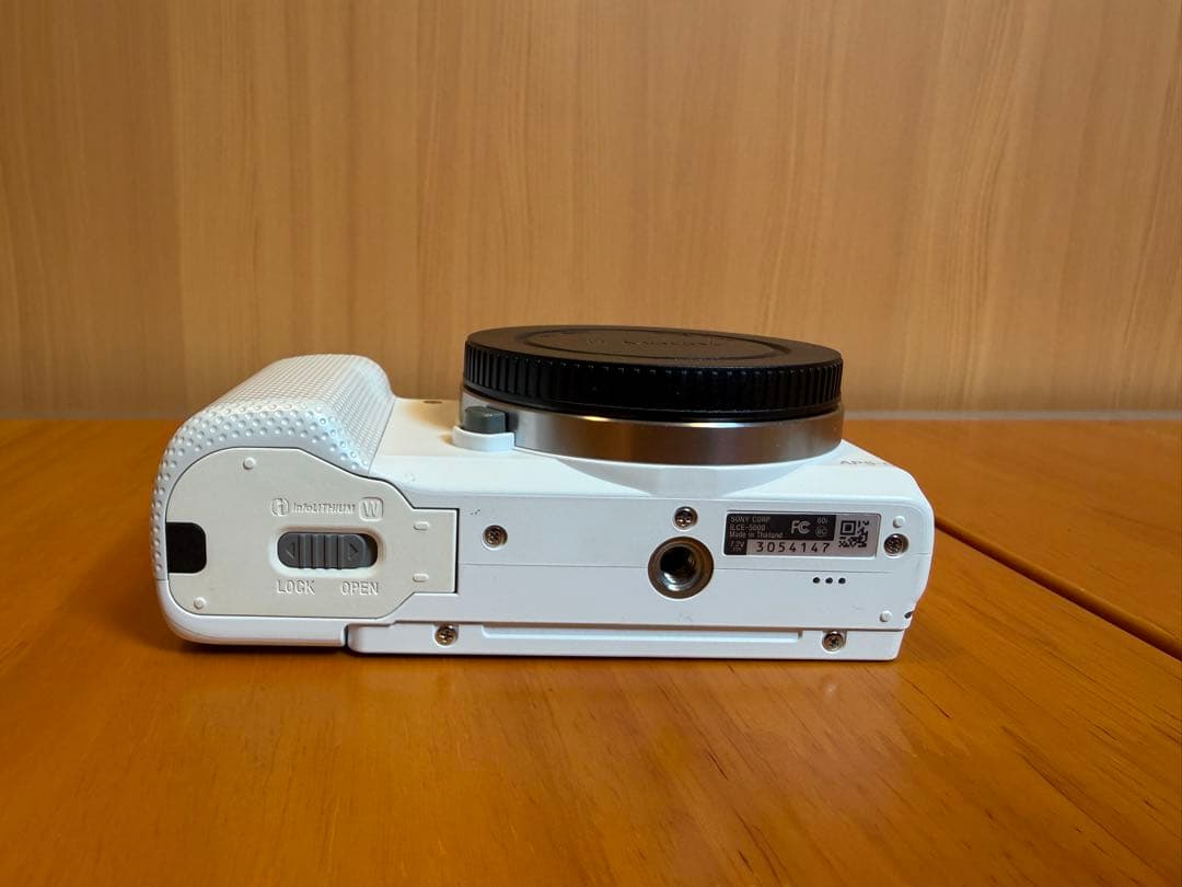 【ジャンク】SONY α5000 ボディ ホワイト（本体のみ）