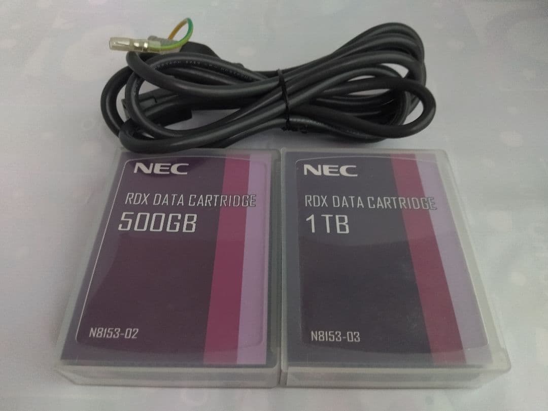 NEC Express5800/T110k-S サーバー(RDXドライブ内蔵)