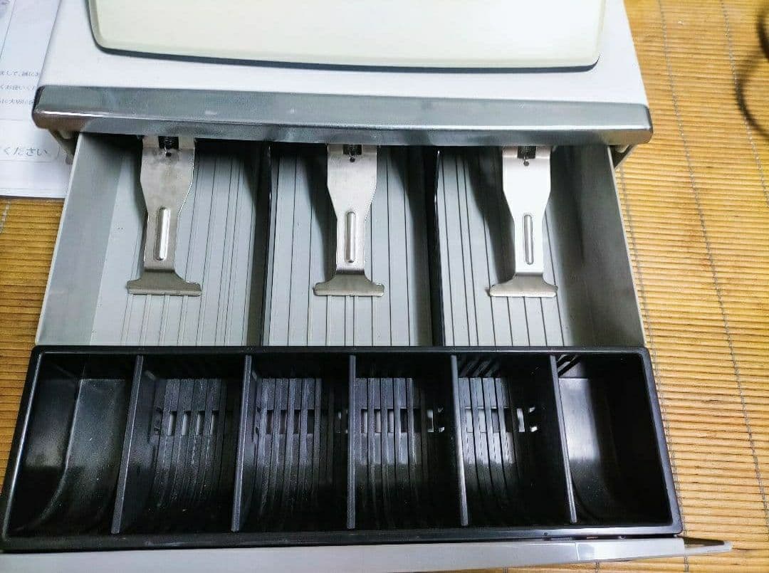 カシオレジスター　TE-M80　中古品　人気機種感熱紙　送料無料　801000