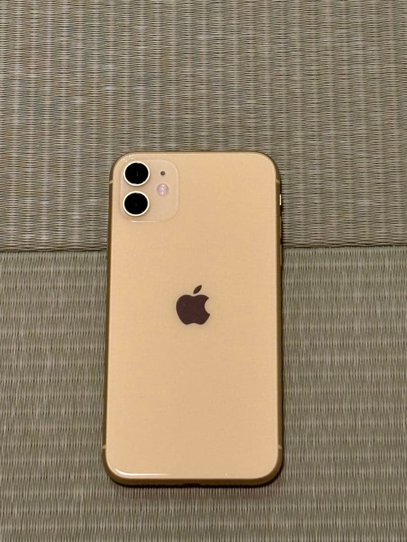 【美品】　Apple iPhone 11 128GB イエロー　SIMロック無し