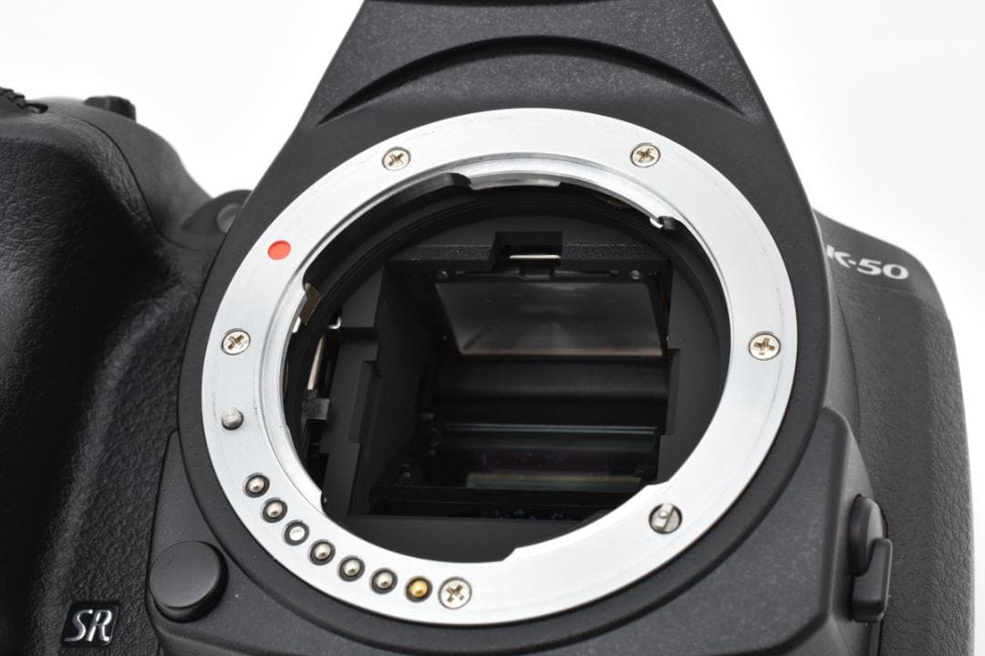 ほぼ新品・極少ショット数789回 ペンタックス PENTAX K-50 ボディ
