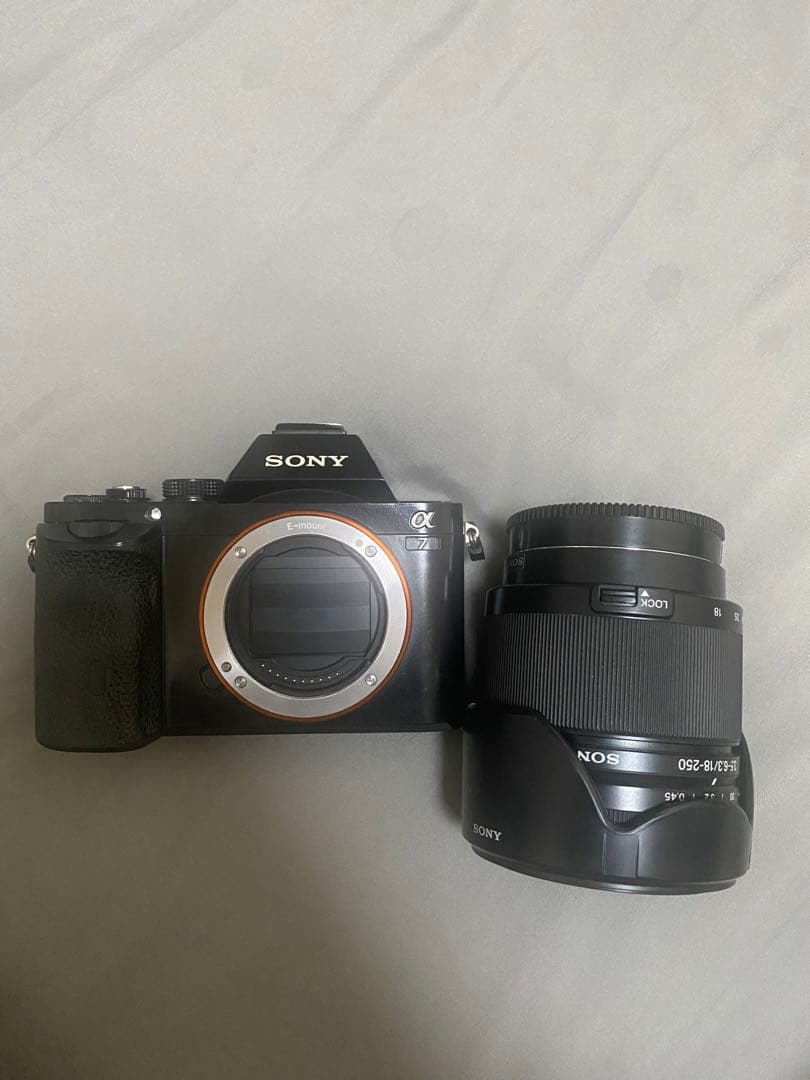 SONY α7 ミラーレスカメラ 18-250mmレンズ付き