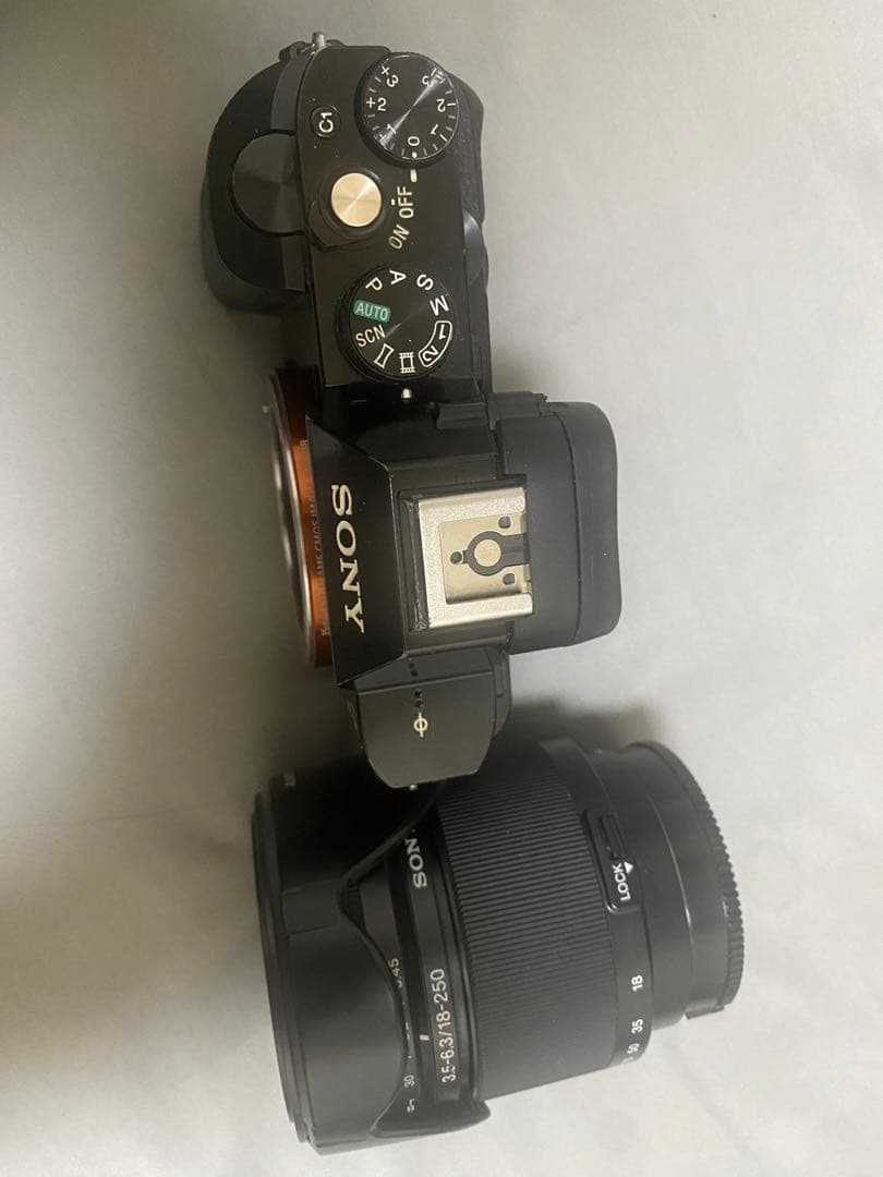 SONY α7 ミラーレスカメラ 18-250mmレンズ付き