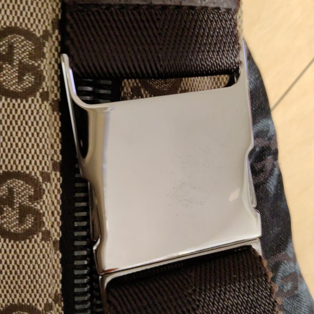 グッチ　ロゴ型押し　GGキャンバス 　ウエストポーチ