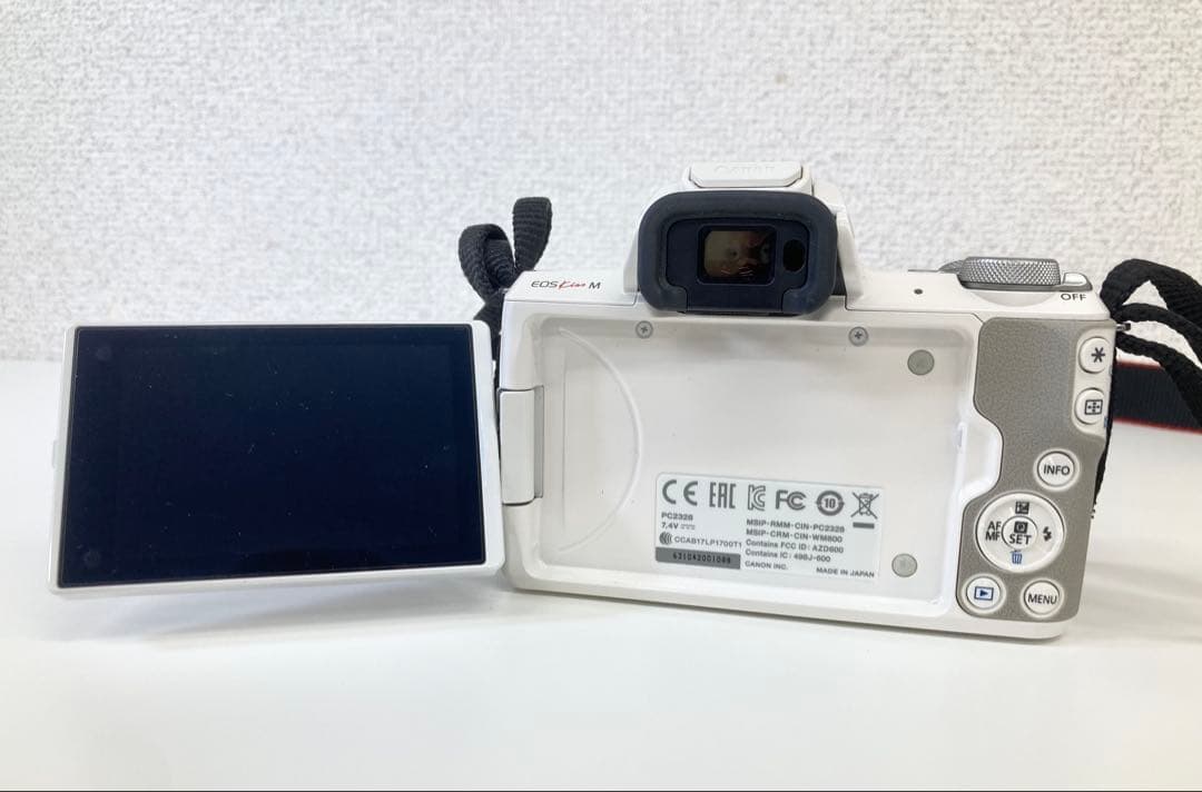 Canon キャノン EOS Kiss M ホワイトミラーレス一眼カメラ