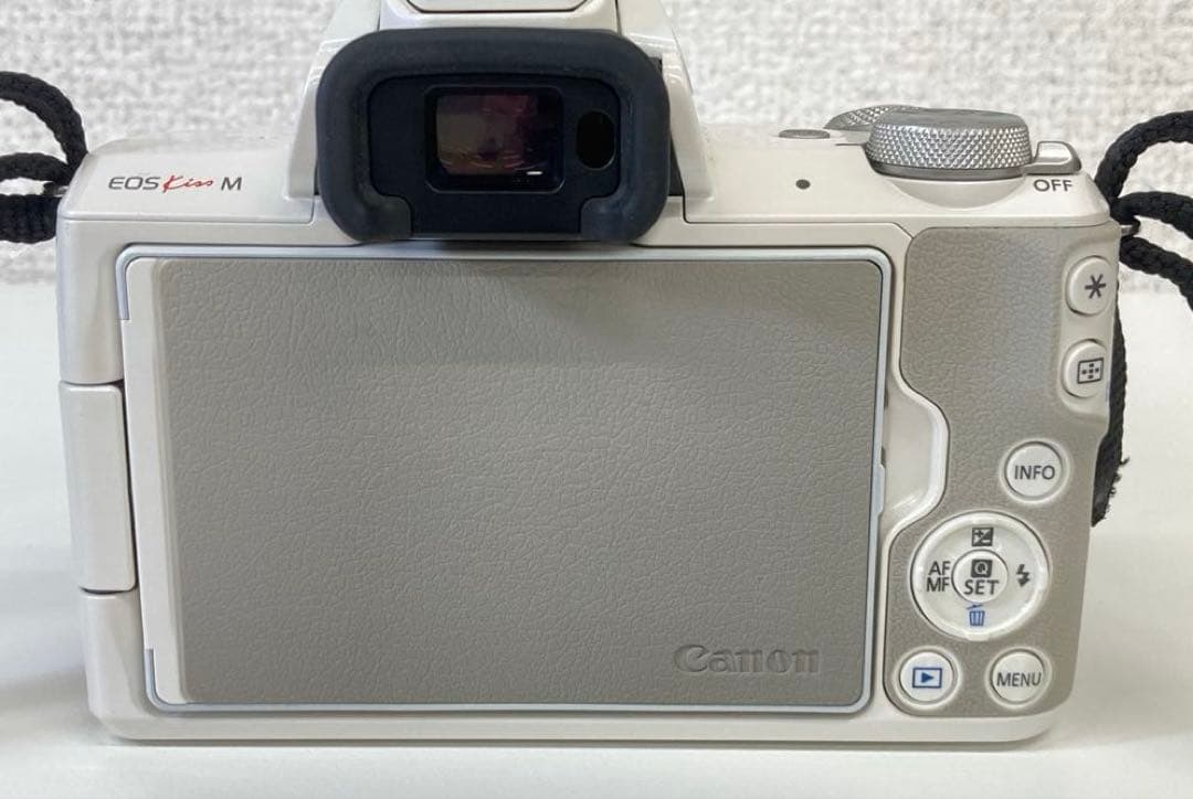 Canon キャノン EOS Kiss M ホワイトミラーレス一眼カメラ