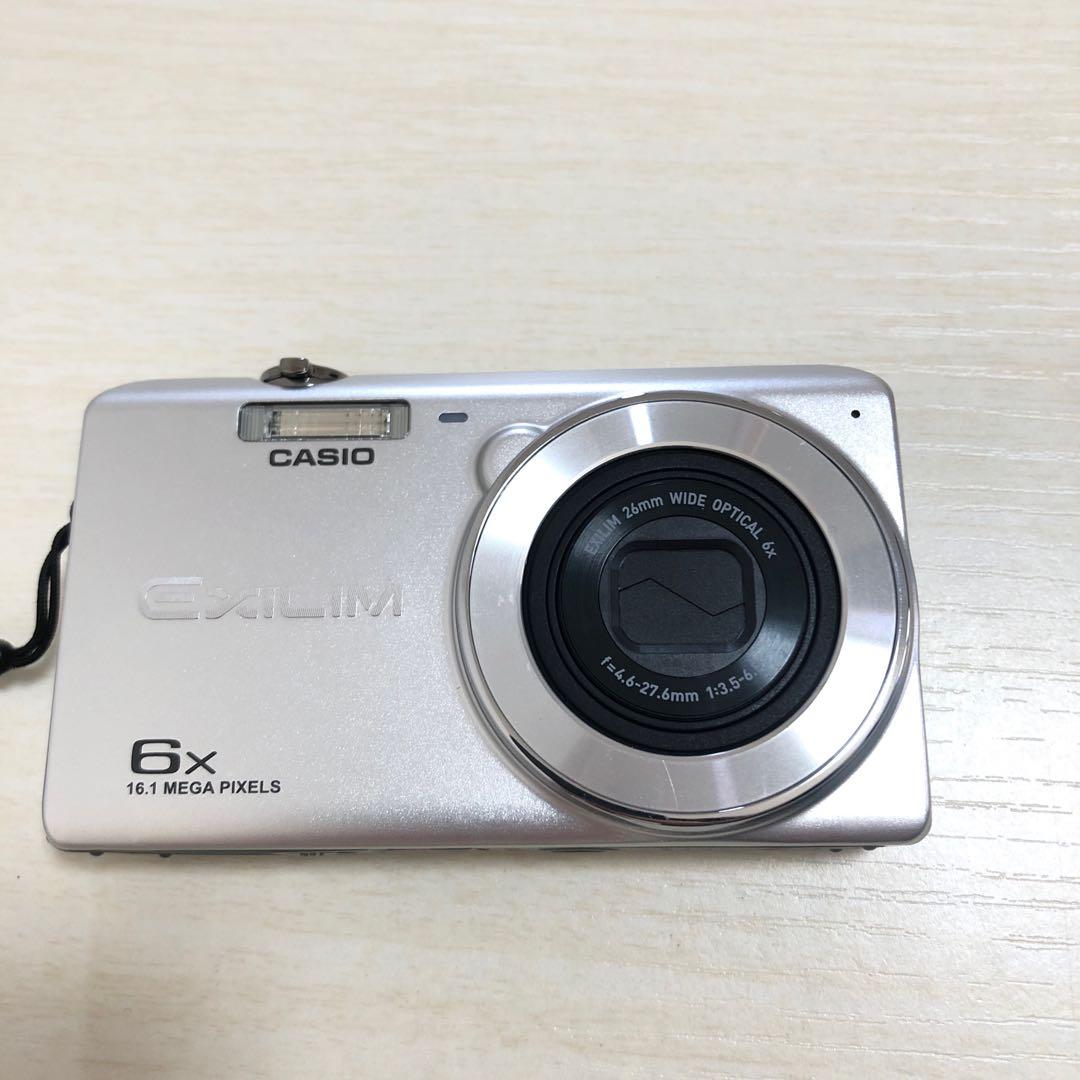 美品　CASIO カシオ　EXILIM EX-Z880