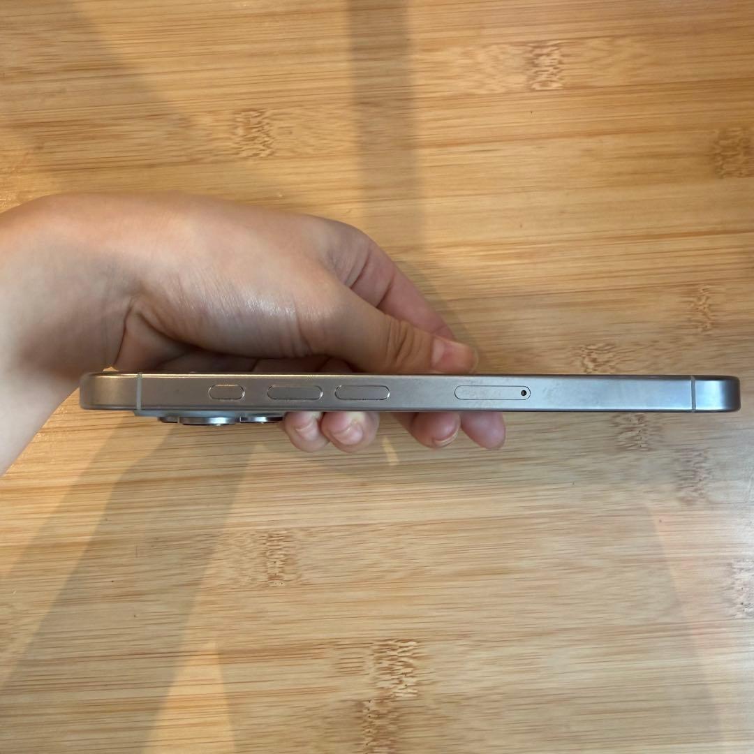 iPhone16pro128GB シルバー SIMフリー　ジャンク