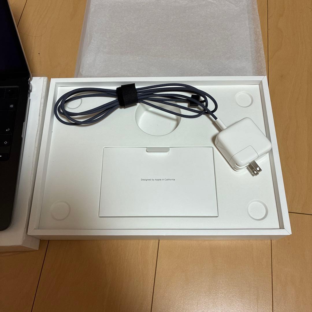 s*w様 MacBook Air 2022 M2 8GB/256GB/超美品