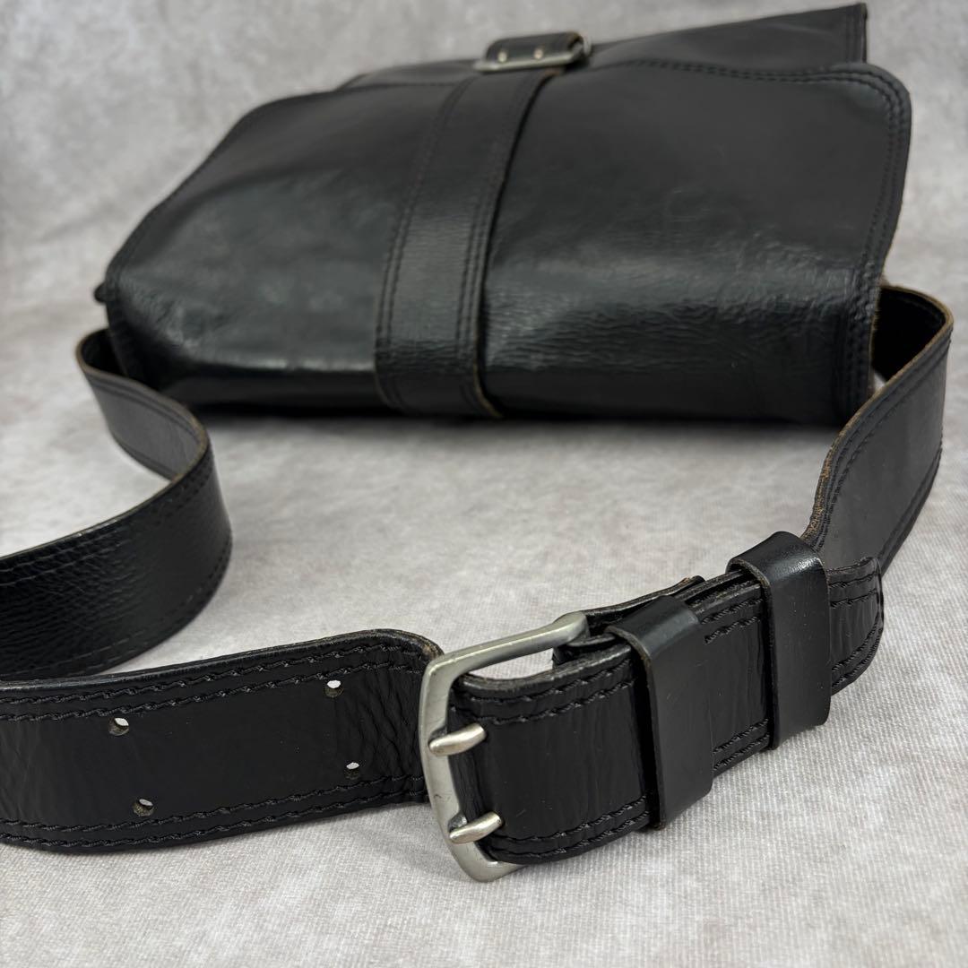 ジョンヴァルヴェイトス ショルダーバッグ メッセンジャー レザー ブラック