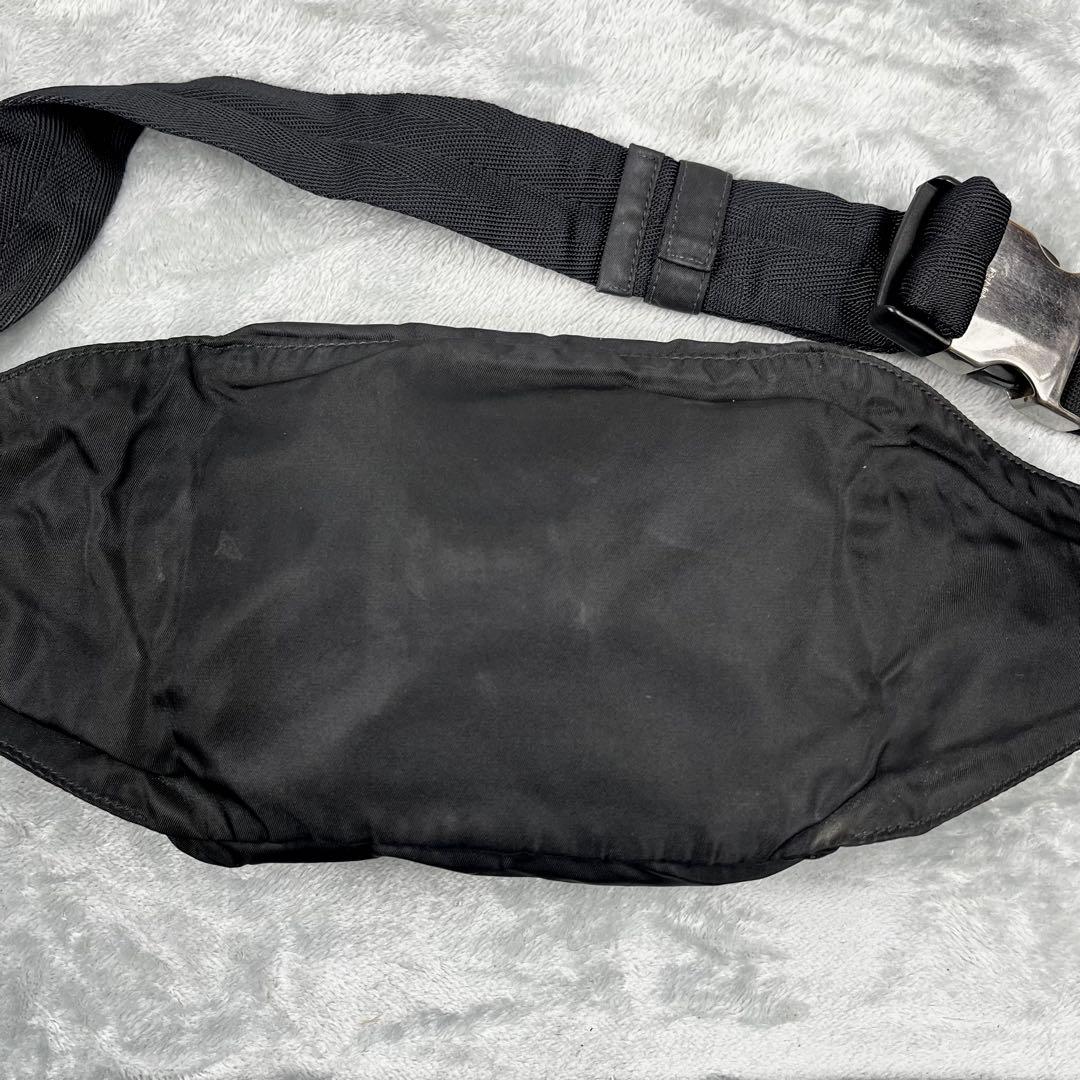 Prada プラダ ボディバッグ ブラック 黒 ナイロン 斜め掛け◎ 三角ロゴ