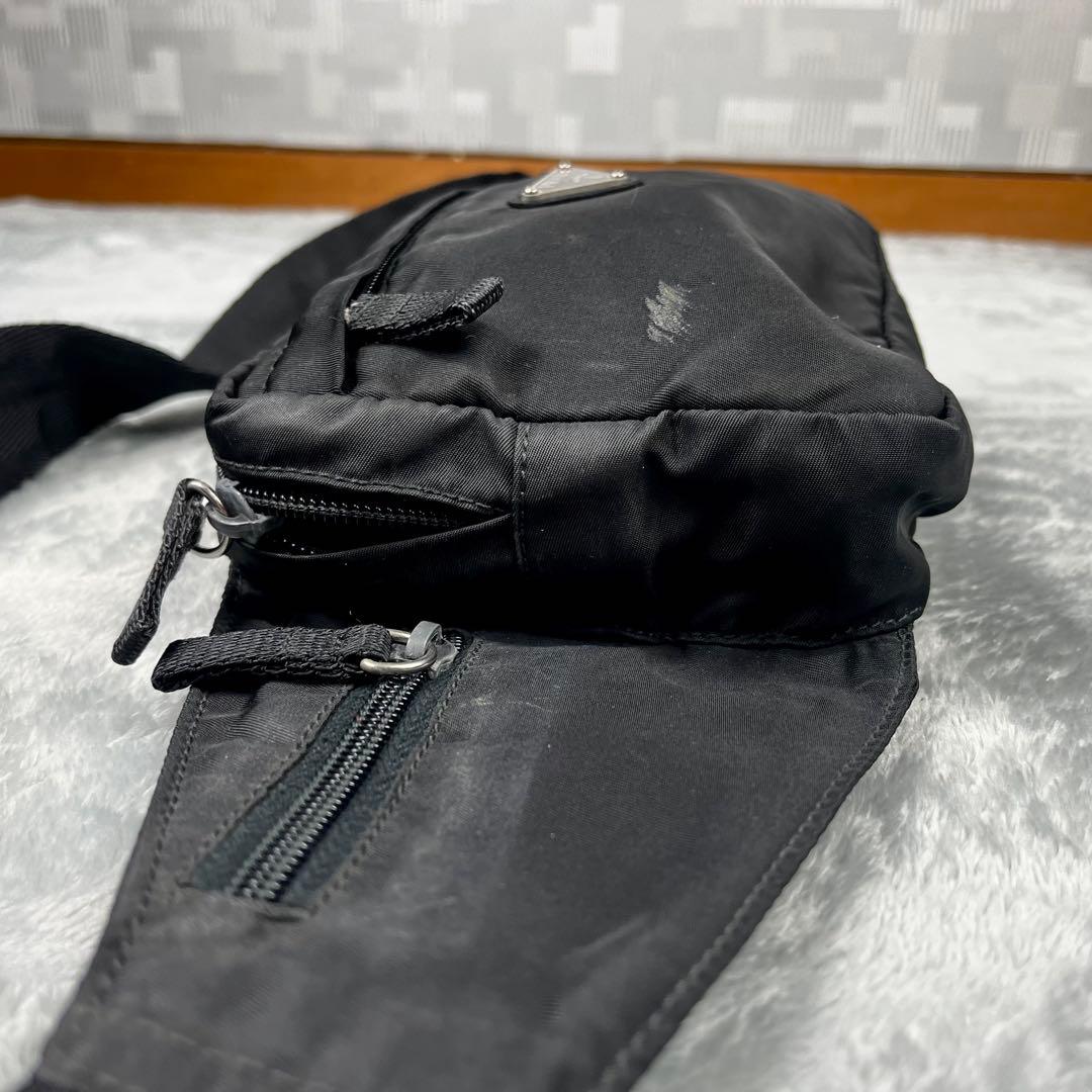 Prada プラダ ボディバッグ ブラック 黒 ナイロン 斜め掛け◎ 三角ロゴ