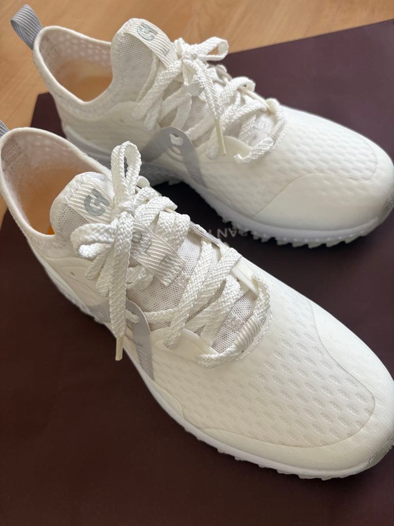 コールハーンCole Haan⭐︎24cm⭐︎ホワイト⭐︎レディースゴルフシューズ