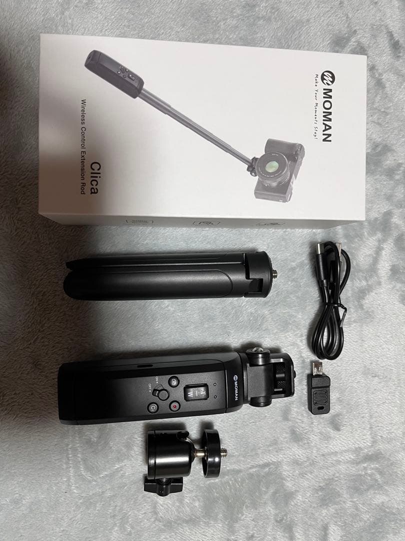 MOMAN 自撮り棒・三脚 リモコン付き