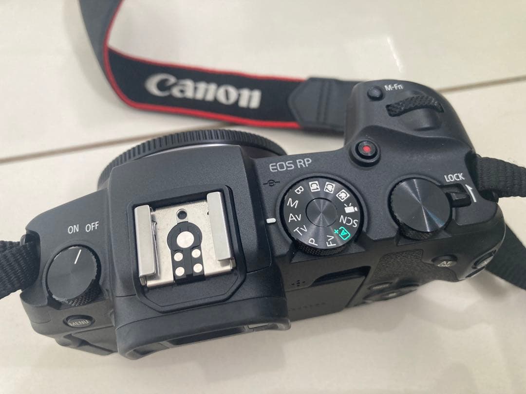 Canon EOS RP ミラーレスカメラ