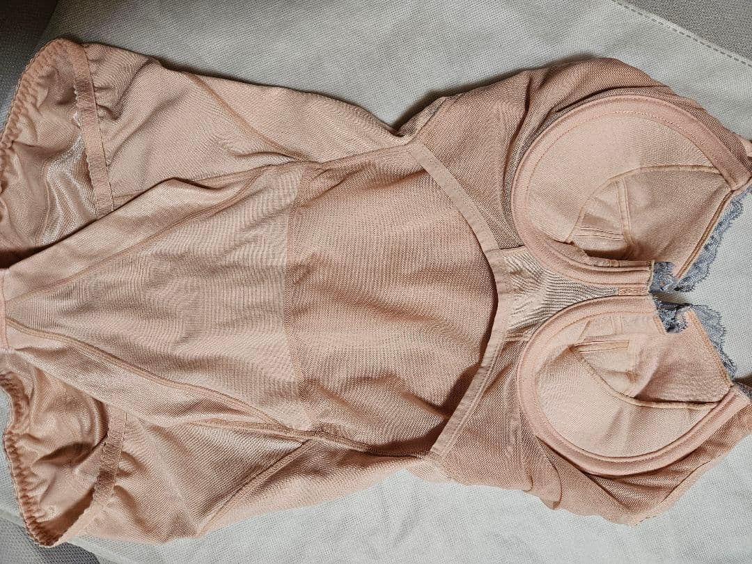 カーヴィシャスカレス ボディスーツ C70M