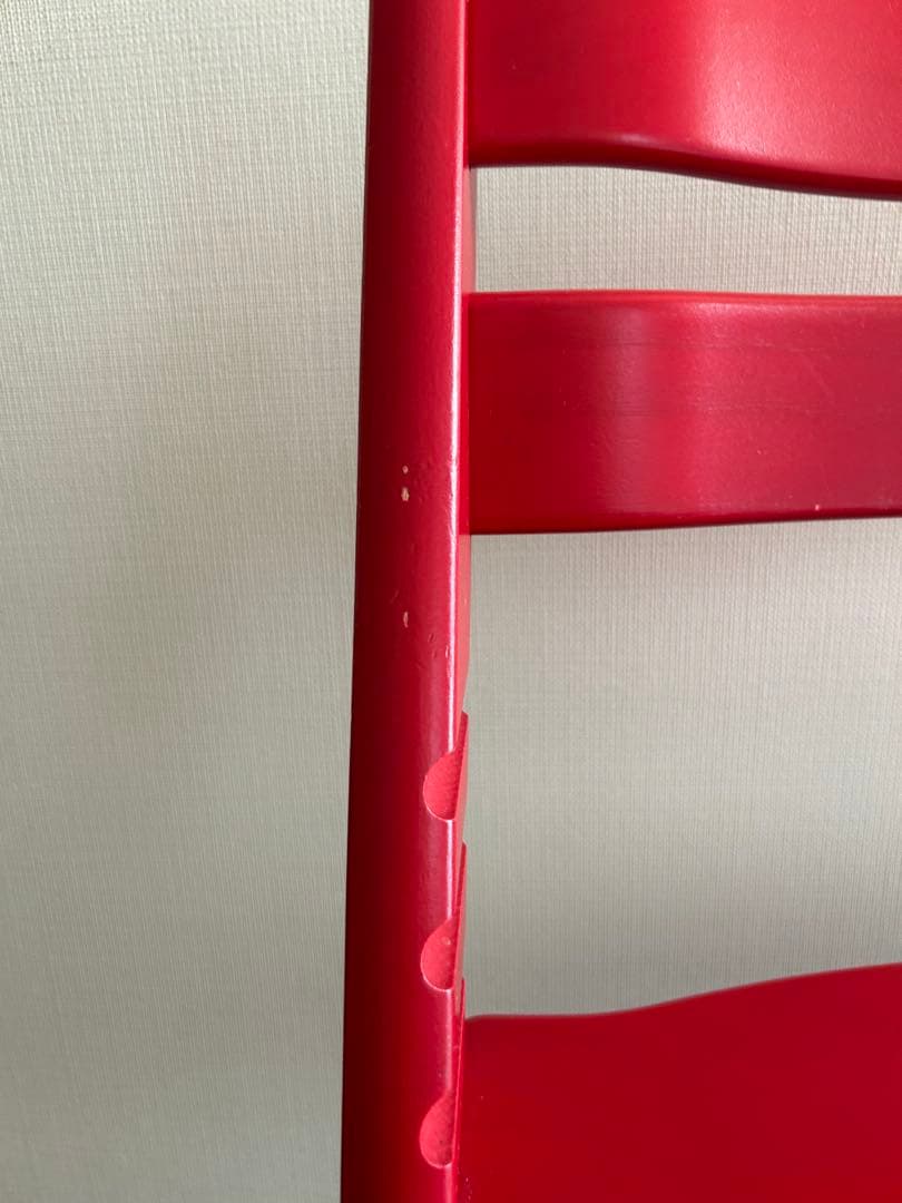 ストッケ　赤　子供用椅子　木製