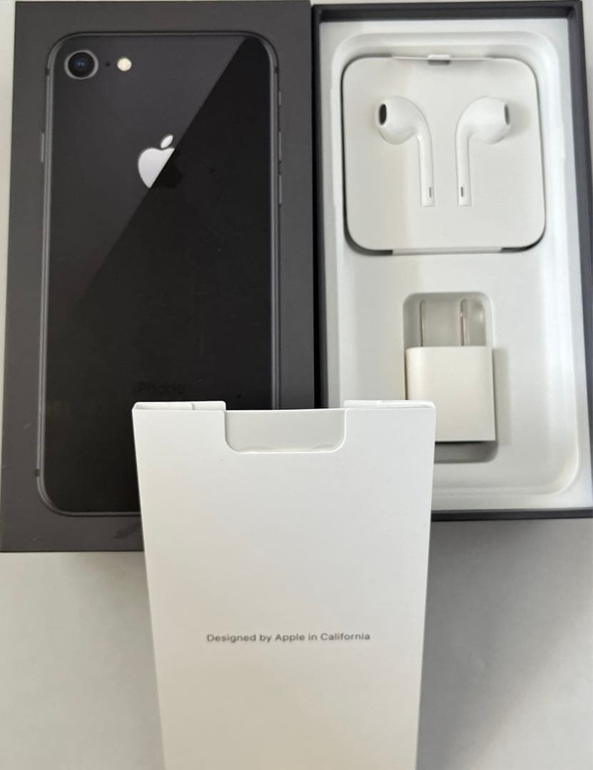 美品 iPhone8 64GB スペースグレー